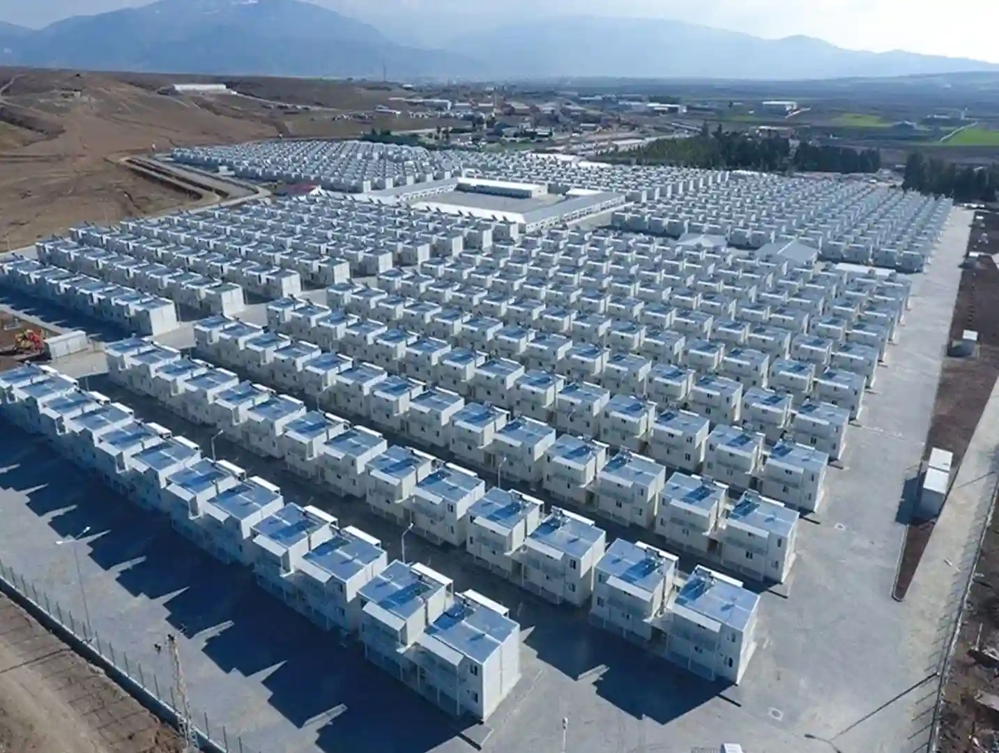 Container-fuer-Fluechtlinge-2